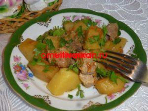 Картофель с мясом, тушеный в мультиварке (рецепт с фото)